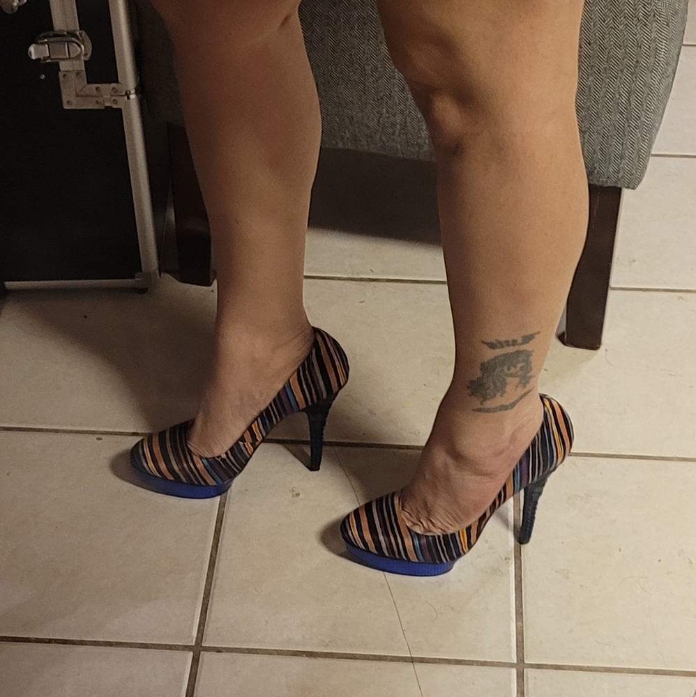 New Rachel Roy Pumps - Picture 7 of 12